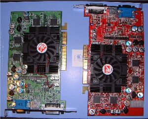 ATI RV350 ( gauche) et ATI R350 ( droite)